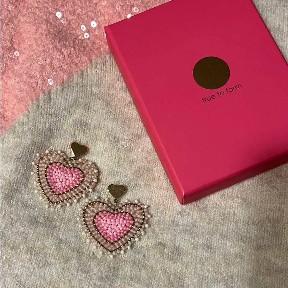 True to Form Beige & Pink Beaded Valentine Heart Earrings New